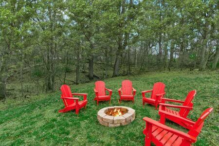 Harpers Ferry Cabin Hot Tub, Deck, Fire Pit, Wifi エクステリア 写真