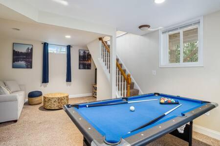 Harpers Ferry Cabin Hot Tub, Deck, Fire Pit, Wifi エクステリア 写真