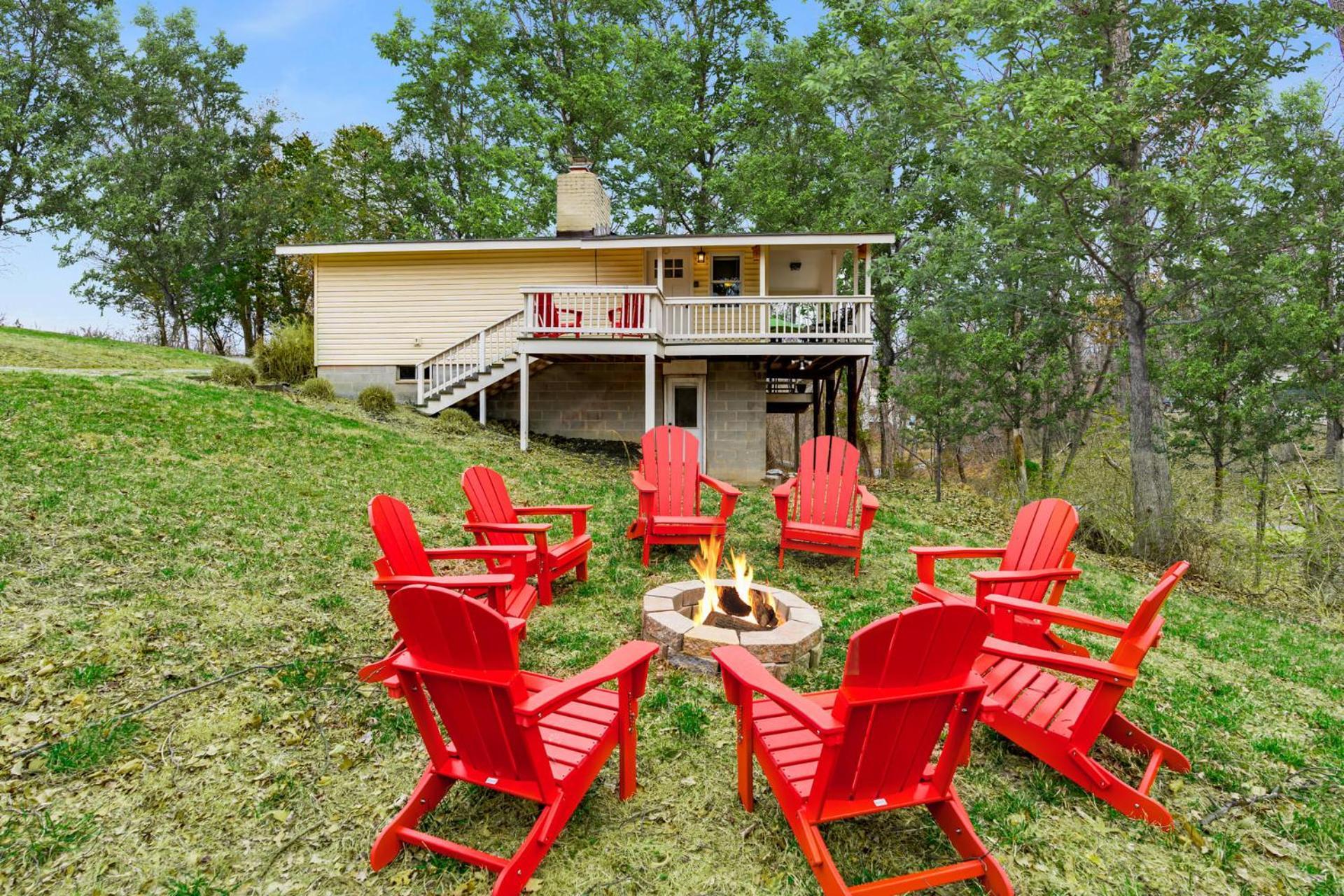 Harpers Ferry Cabin Hot Tub, Deck, Fire Pit, Wifi エクステリア 写真